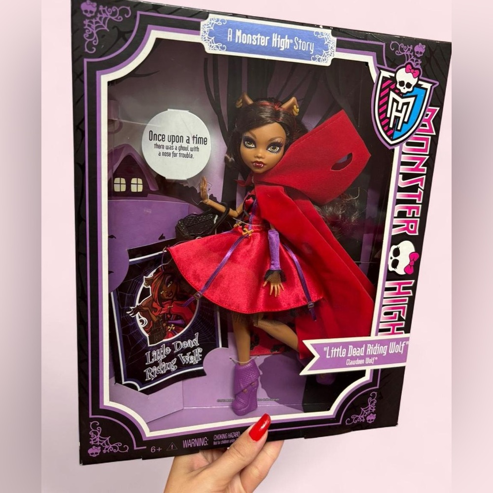 ✨NEW IN BOX MATTEL 2012 SCARY TALES LITTLE DEAD RIDING WOLF CLAWDEEN WOLF DOLL✨